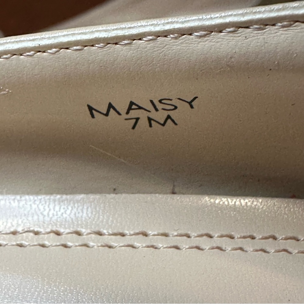 Tahari Leather "Maisy" Cap Toe Block Heel 7M - Picture 10 of 11